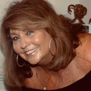 Meet your Posher, Debra